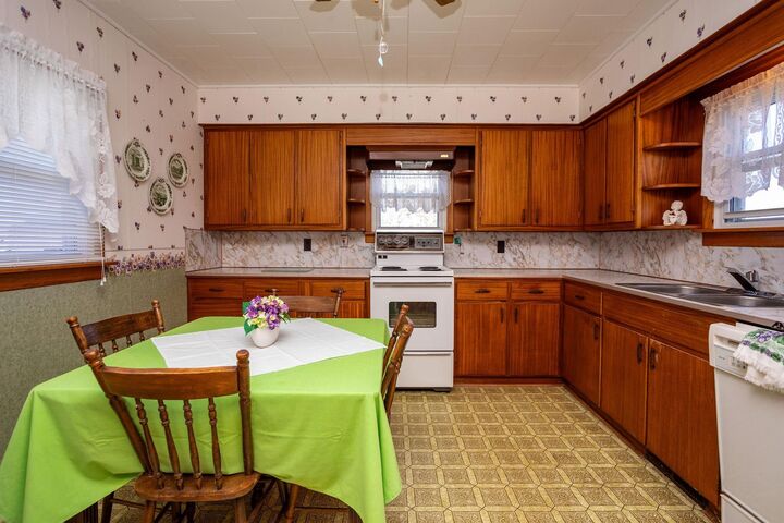 Property Photo: 162 Annandale Wharf Road PE C0A 1G0