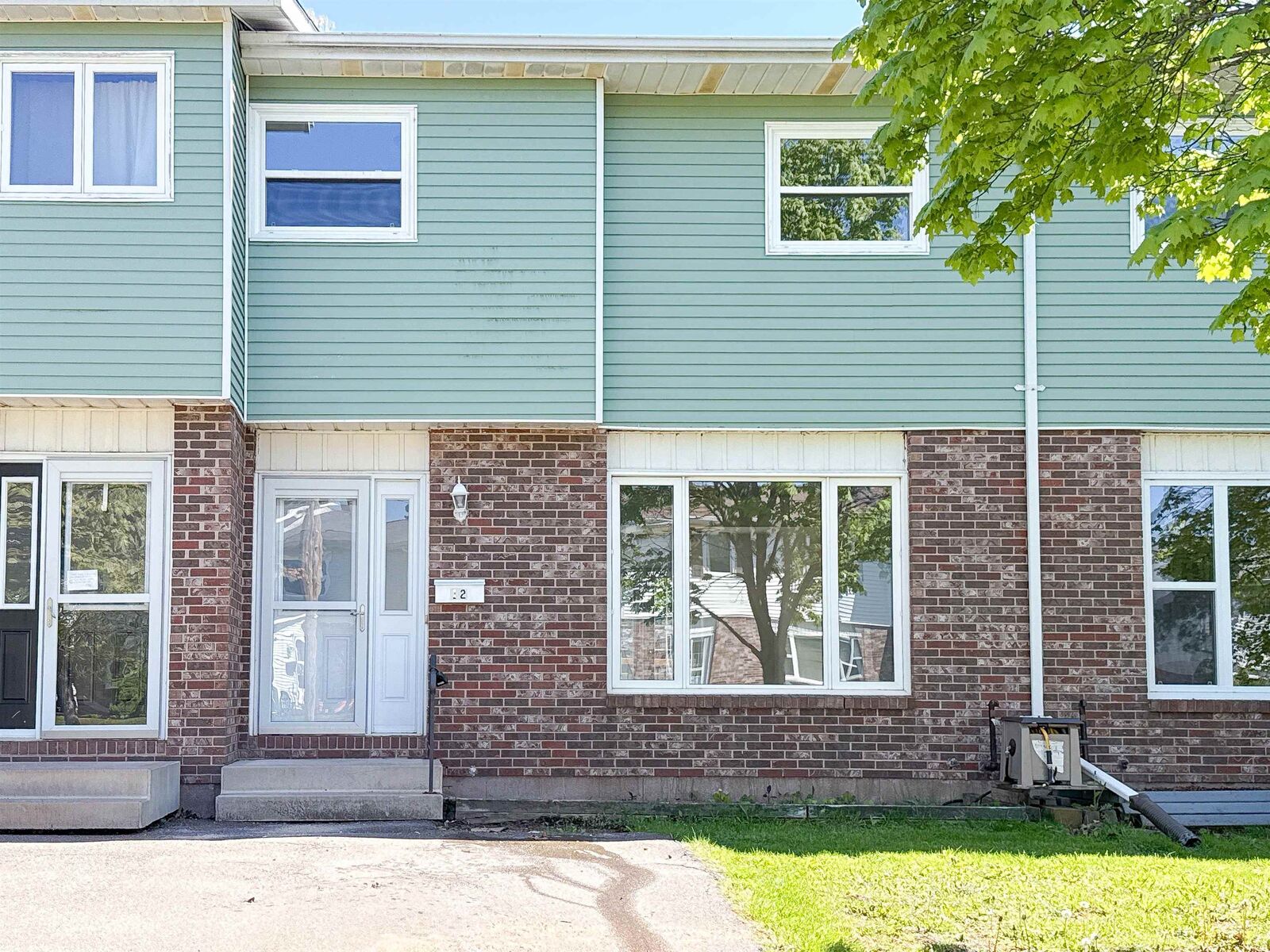 Property Photo: 12 Dawson Court PE C1A 8T1
