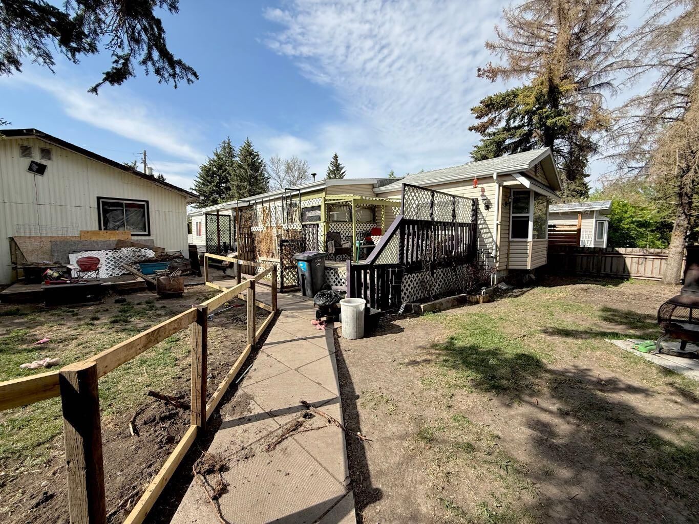 Property Photo: 4724 45 Avenue AB T0C 0B0
