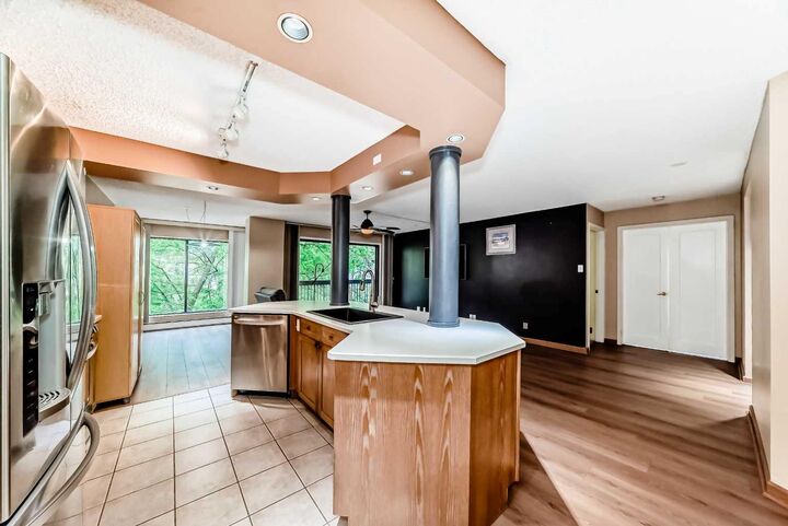 Property Photo:  659 4 Avenue NE 208  AB T2E 0J9 
