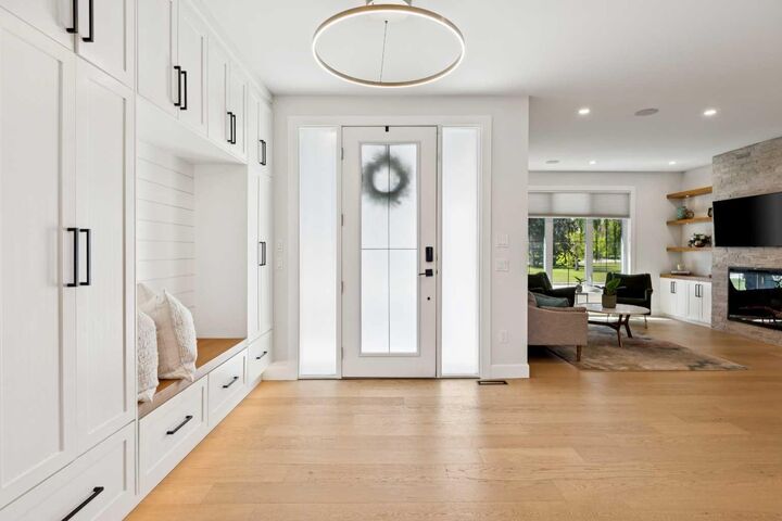 Property Photo:  3004 Hampton Crescent SW  AB T3E 4R2 