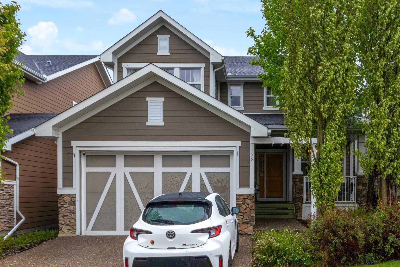 Property Photo: 172 Ridge View Close AB T4C 0P5