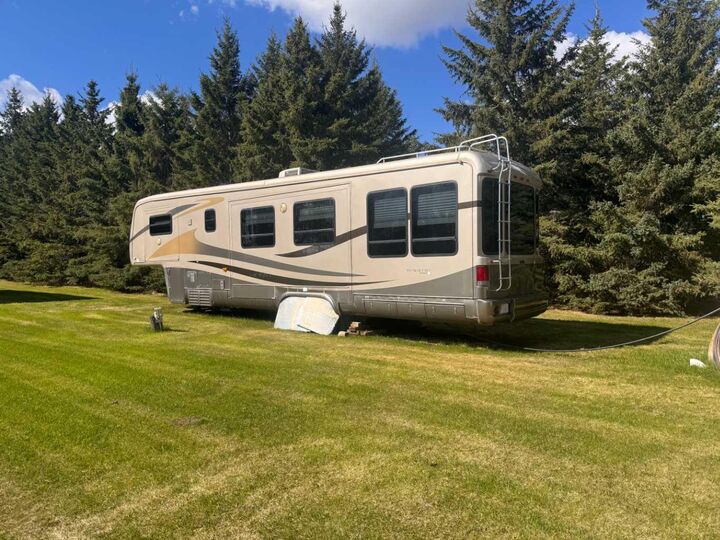 Property Photo:  681046 Range 193 Road  AB T0A 0M0 