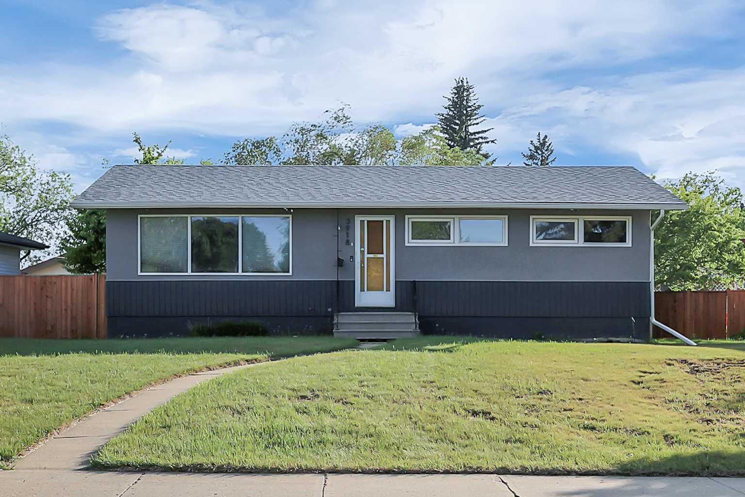 Property Photo:  3918 37 Avenue  AB T4N 2T2 