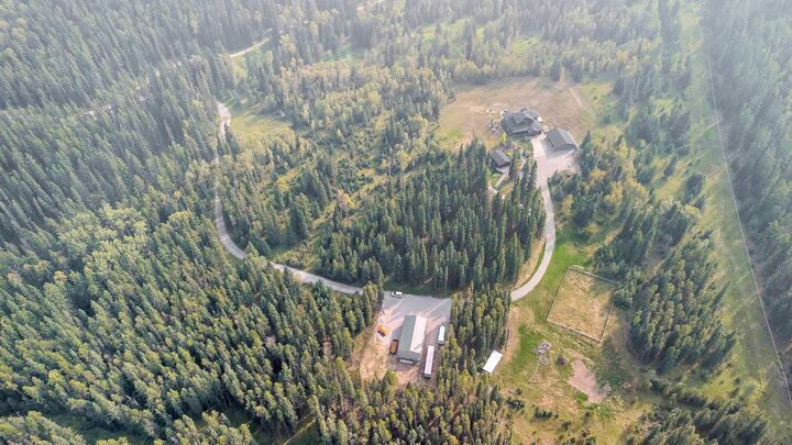 Property Photo: 265 West Road 64134 AB T0L 1N0