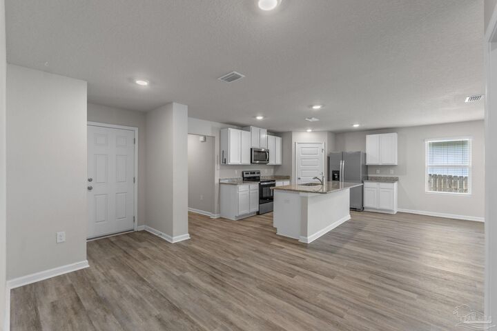 Property Photo:  10108 Oak Haven Rd  FL 32526 