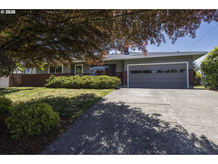 Property Photo: 12410 NE Morris St OR 97230