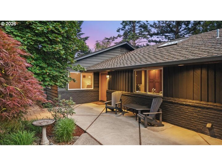 Property Photo:  1530 SW Mitchell Ln  OR 97239 