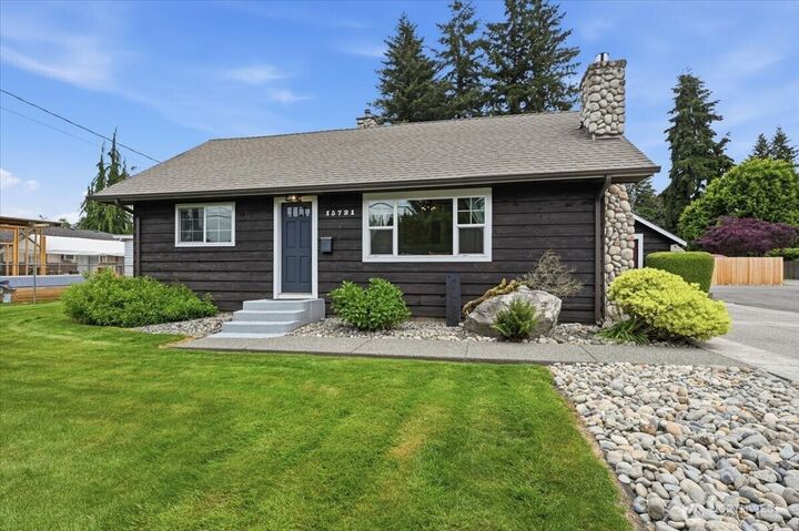 Property Photo:  15721  179th Avenue SE  WA 98272 