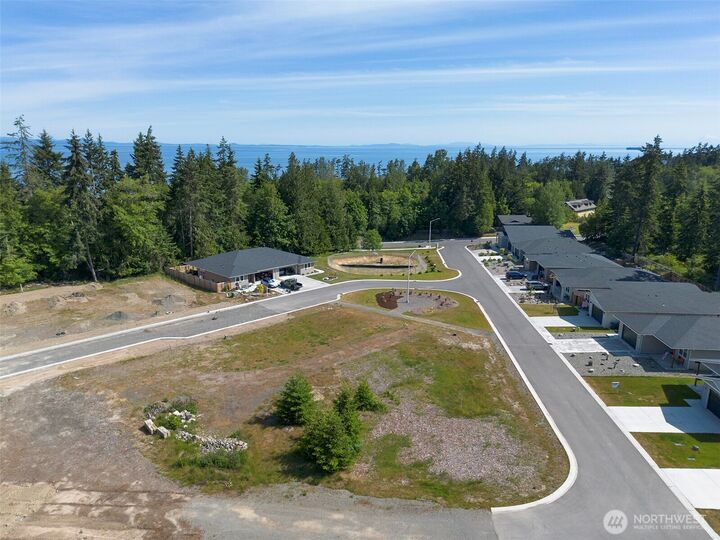 Property Photo:  1412  Discovery Loop  WA 98363 