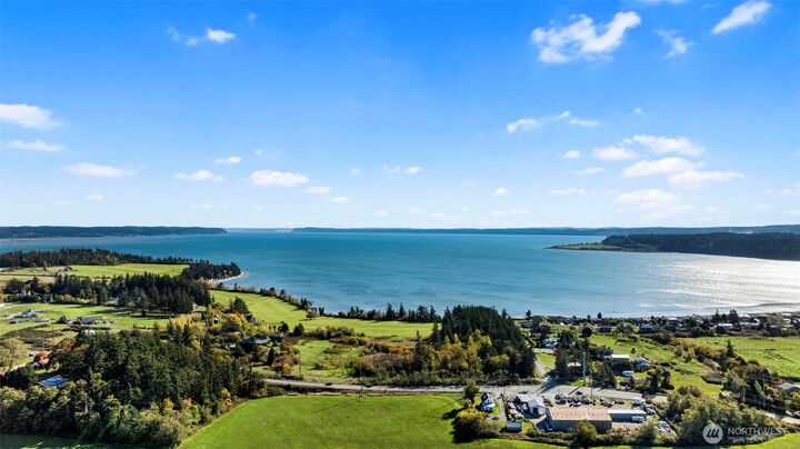 Property Photo:  824  Utsalady Road  WA 98282 