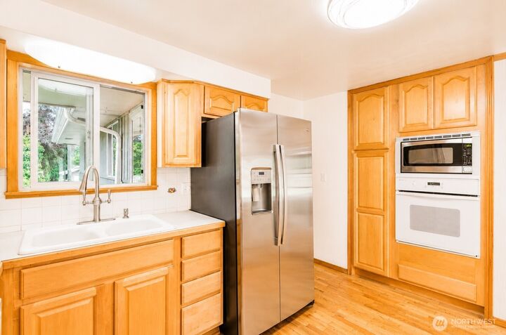 Property Photo:  1807  Pine Avenue NE  WA 98506 