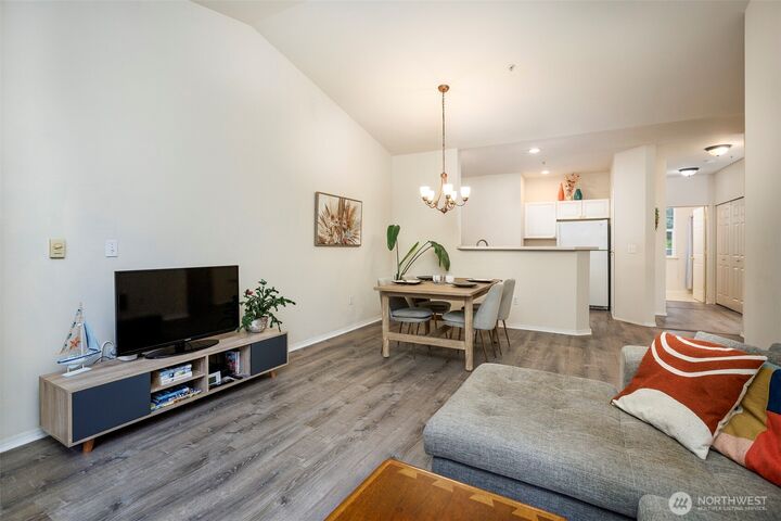 Property Photo:  12712  Admiralty Way G302  WA 98204 
