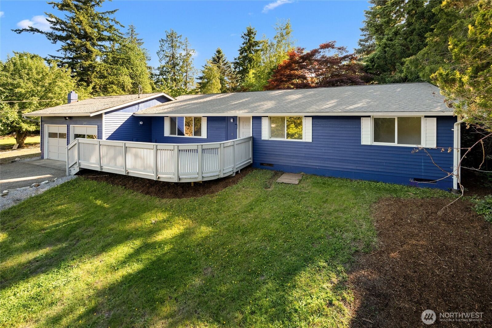 Property Photo:  2917 W Maplewood Avenue  WA 98225 