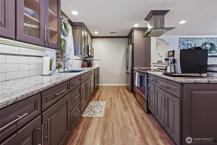 Property Photo: 12902 210th Street E WA 98338