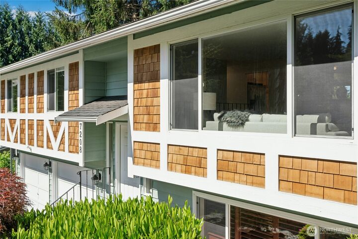 Property Photo:  7208  Marwood Place  WA 98072 