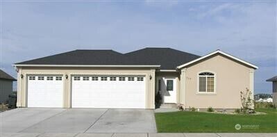 Property Photo: 325 N Crestview Drive WA 98837