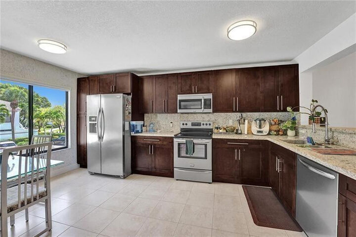 Property Photo:  7533 Glendevon Lane 907  FL 33446 