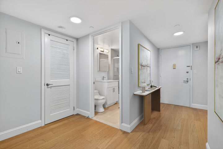 Property Photo:  308 E 38th Street 15C  NY 10016 