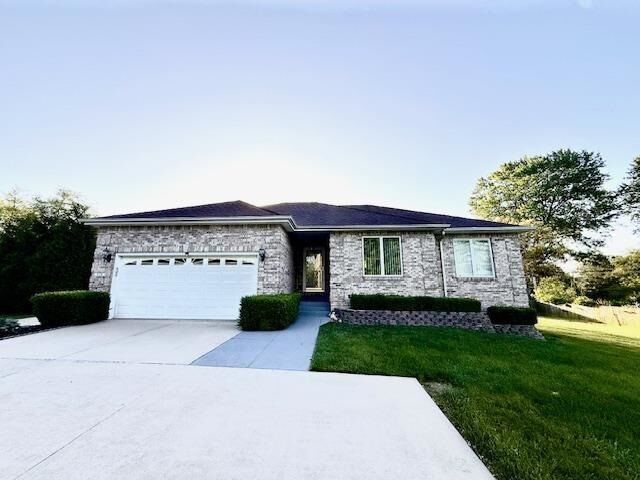 Property Photo:  528 Meadowbrook Road  IN 47374 