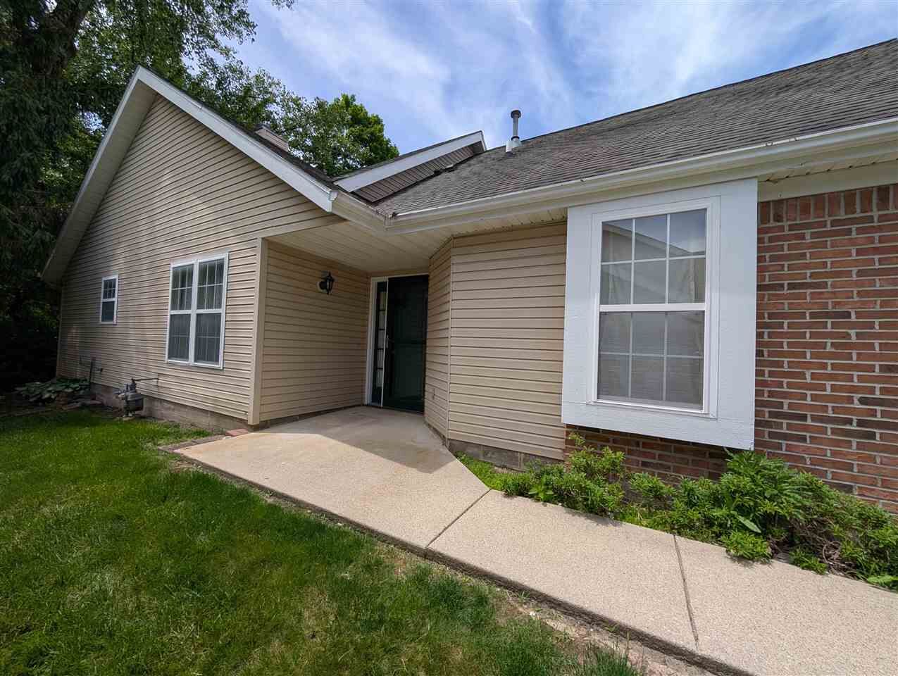 Property Photo:  1111 University Boulevard  IN 47374 