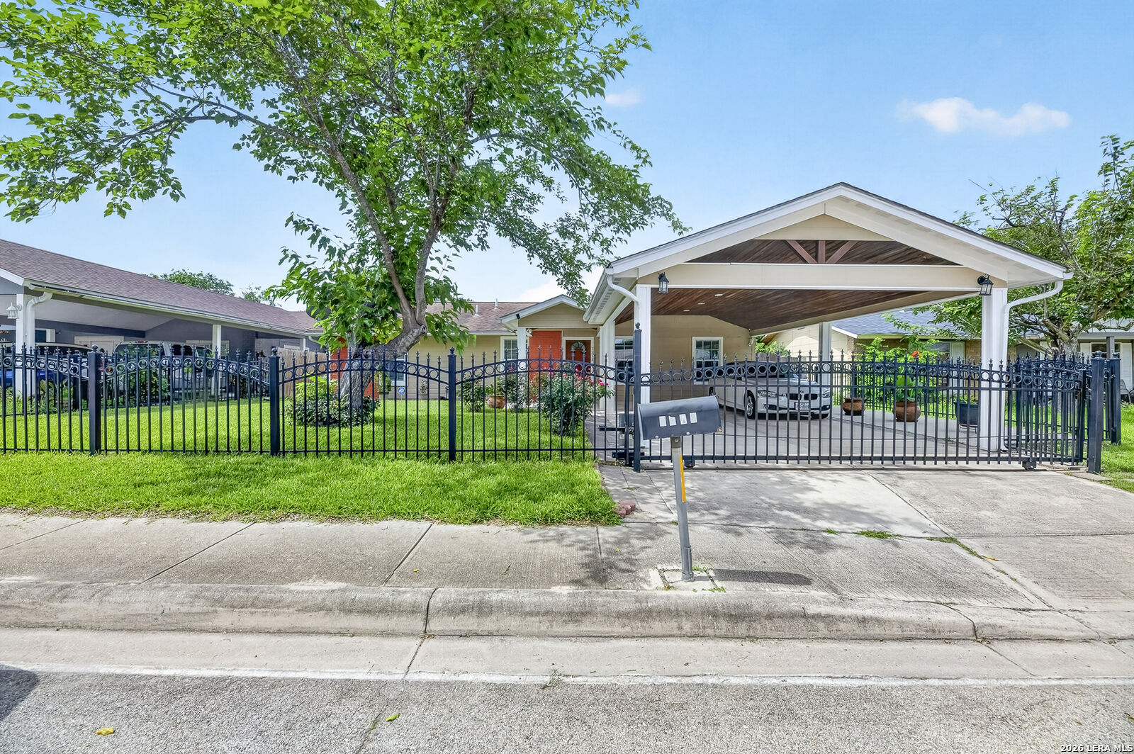 Property Photo:  7318 Glen Cross  TX 78239 