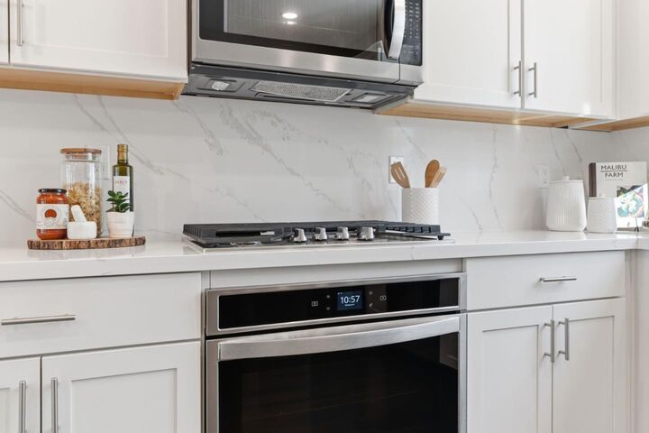 Property Photo:  326 Agustin Narvaez Street 4  CA 95136 