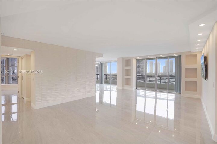 Property Photo: 3500 Mystic Pointe Dr 1206 FL 33180