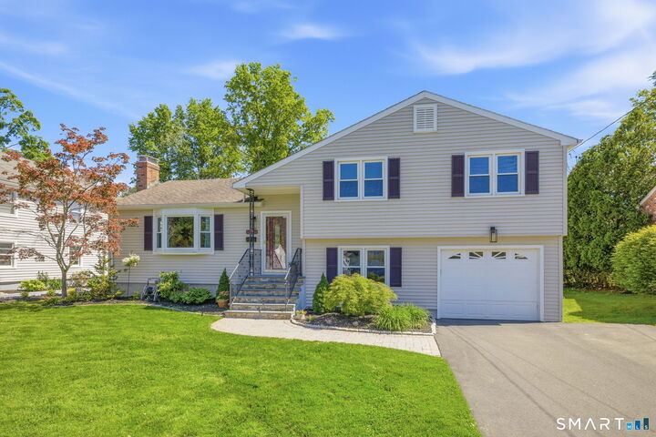 Property Photo:  25 Woodmont Road  CT 06117 