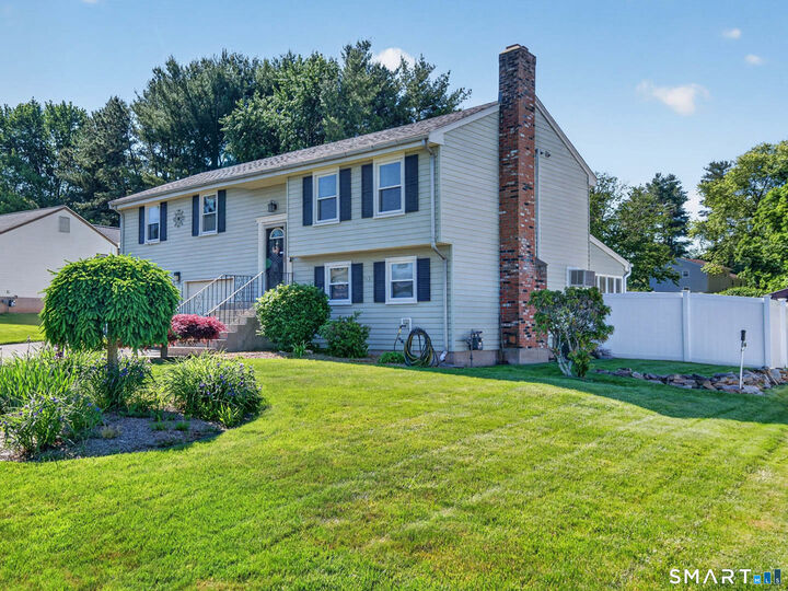 Property Photo:  18 Long Hill Drive  CT 06033 