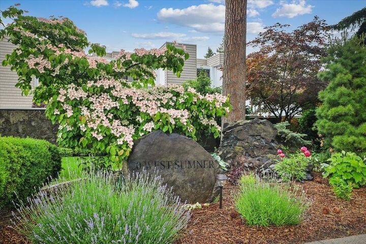 Property Photo: 20 W Sumner Ave 203 WA 99204