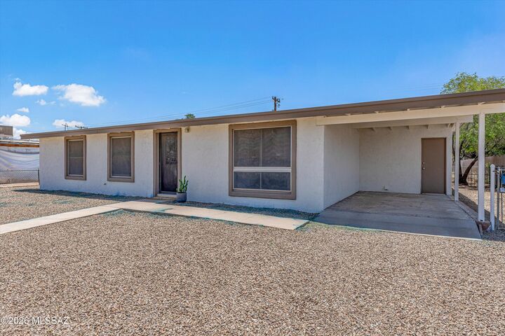 Property Photo: 249 W Bilby Road AZ 85706