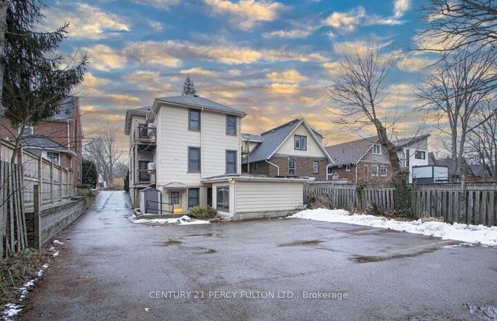 Property Photo:  140 Ridout Street S  ON N6C 3X6 