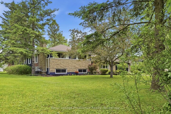 Property Photo: 51 Selena Avenue ON K8P 4C5