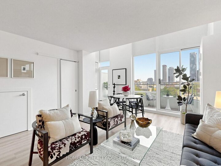 Property Photo: 77 Lombard Street 913 ON M5C 3E1