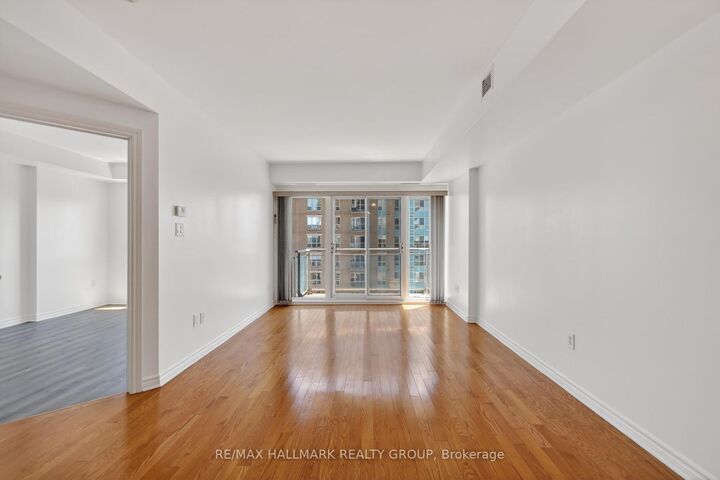 Property Photo: 70 Landry Street 1503 ON K1L 0A8