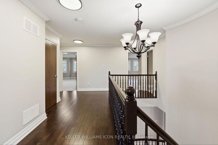 Property Photo: 246 Madhu Crescent ON K2C 4J3