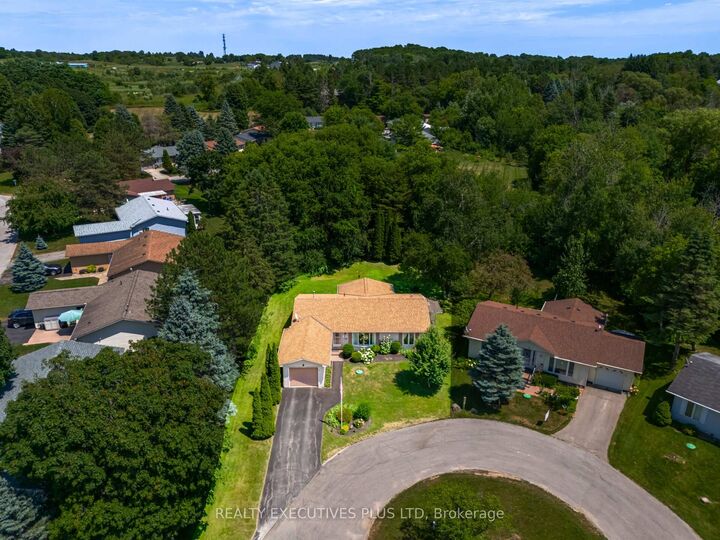 Property Photo: 3 Pineview Court ON L0G 1W0