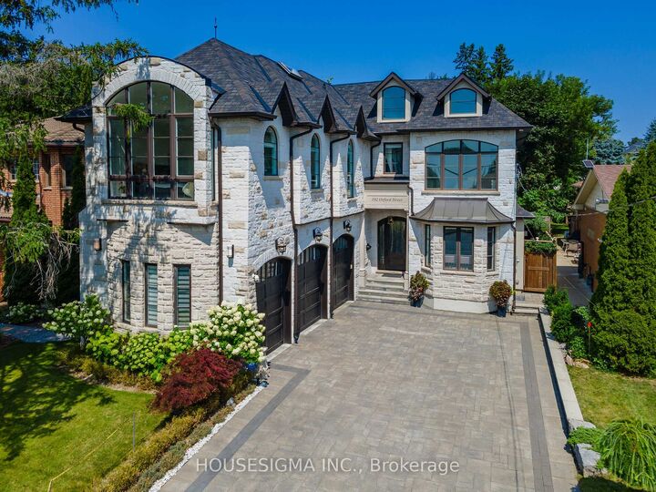 Property Photo: 102 Oxford Street ON L4C 4L5