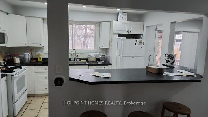 Property Photo: 560 Glen Forrest Boulevard ON N2L 4J2