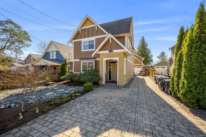 Property Photo: 232 2nd St BC V9N 1B7