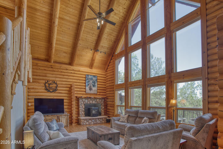 Property Photo: 1081 W Sierra Pines Drive AZ 85901