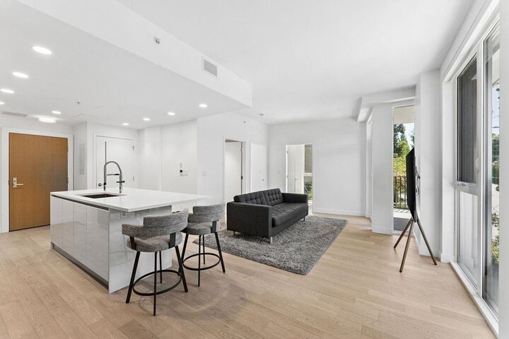 Property Photo:  2888 Arbutus Street 205  BC V6J 0J1 