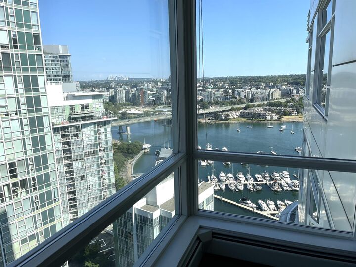 Property Photo:  198 Aquarius Mews 3005  BC V6Z 2Y4 
