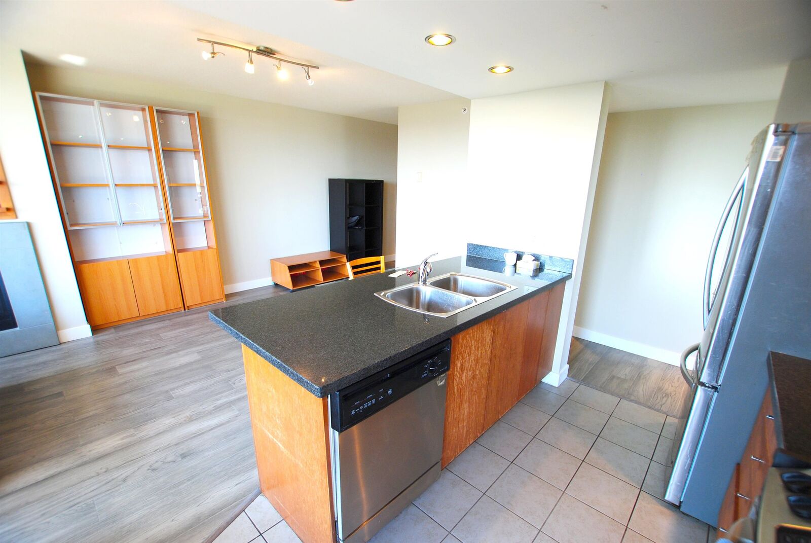 Property Photo:  6233 Katsura Street 1001  BC V5R 5T5 
