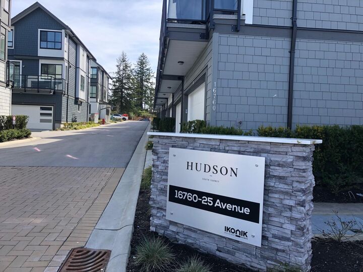 16760 25 Avenue 16 — photo 1