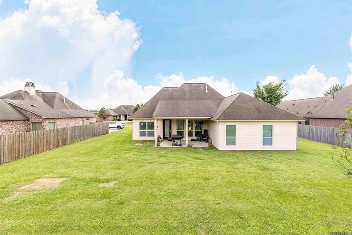 Property Photo:  2953 Majestic Oaks Ave  LA 70791 
