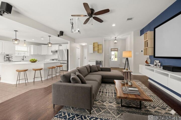 Property Photo: 14380 Summerset Dr LA 70737