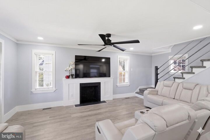 Property Photo:  629 National Avenue  VA 22601 