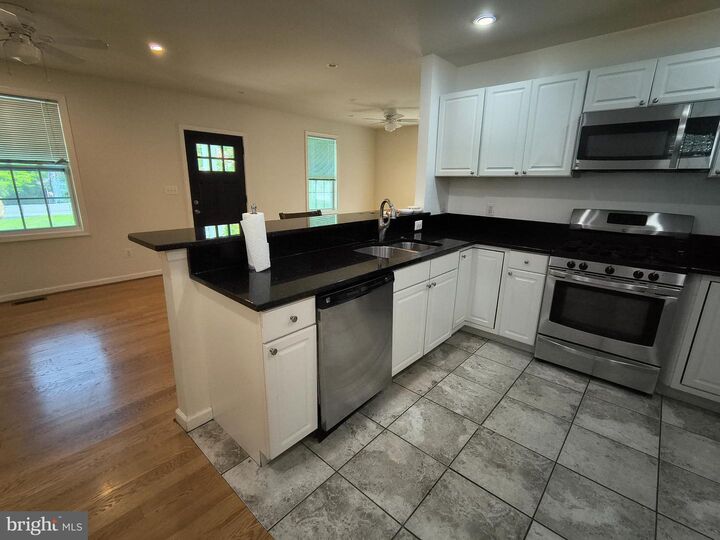 Property Photo:  2906 24th Street N  VA 22207 